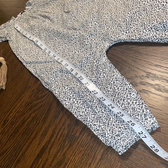 Something Navy Black White Floral Jumpsuit NWOT Girls Size 18 Months - Picture 6 of 6